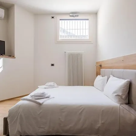 Lägenhetshotell Sant'orsola 4*