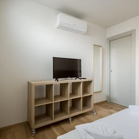Lägenhetshotell Sant'orsola 4*