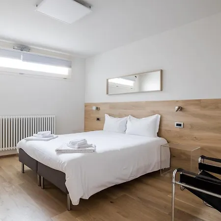 Apart Otel Sant'orsola Bolonya